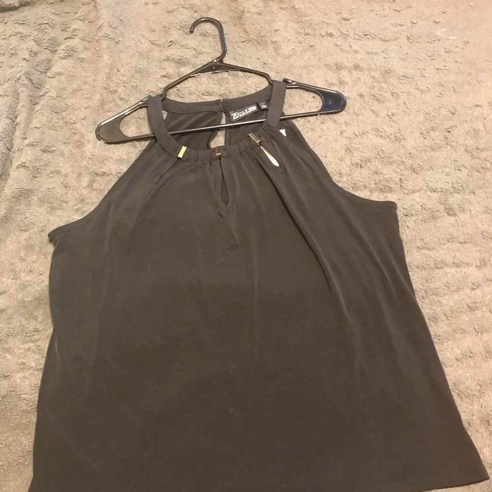 Black key hole top